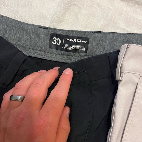 Lot of 4 men’s Nike golf shorts black, gray, blue, khaki size 30 - Picture 6 of 9